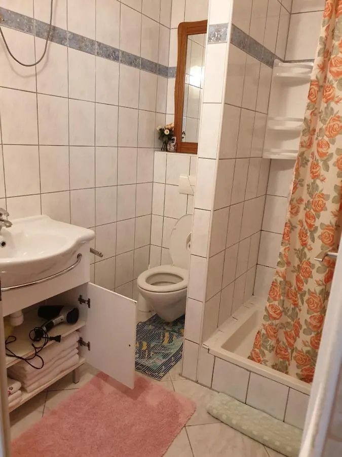 Gostinjska kuća Apartments Kerovec