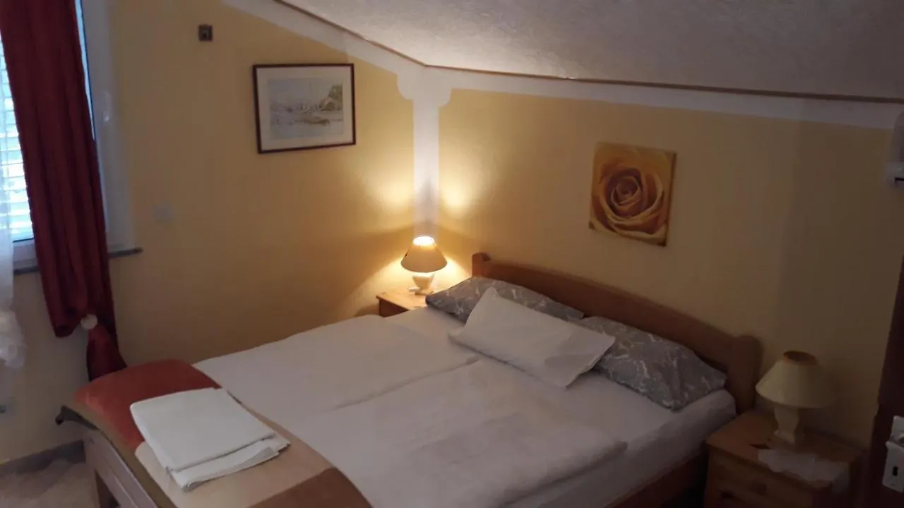 Gostinjska kuća Apartments Kerovec